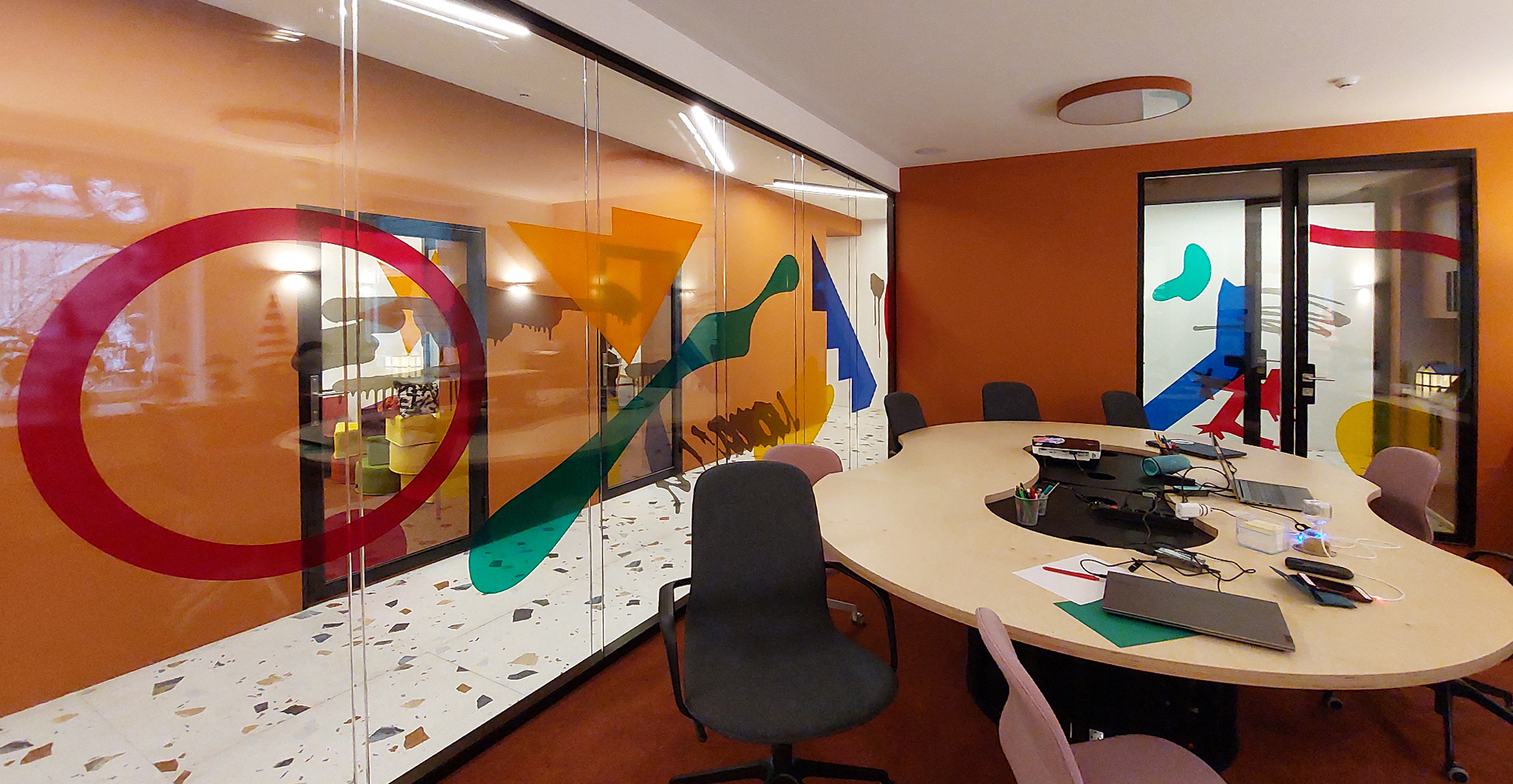 Фото проекта: Перегородки и двери в детском саду Европейской гимназии. Изображение № 1