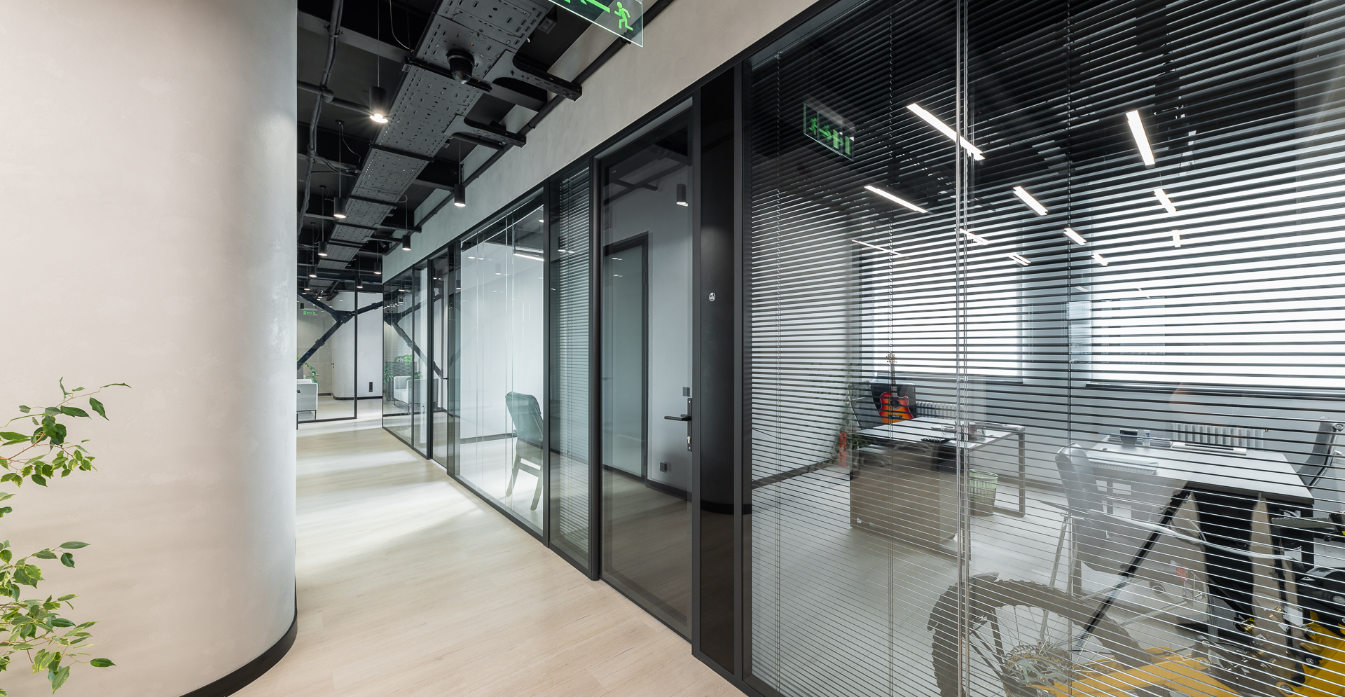 Фото проекта: Проект Nayada по установке систем перегородок в офис WAY GROUP. Изображение № 8