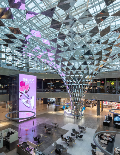 Особенности облицовки стеклом