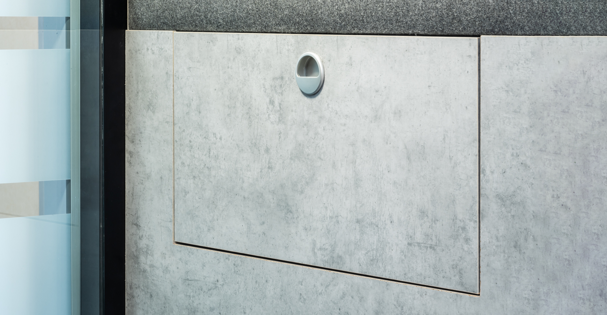 Фото проекта: Nayada установила акустическую переговорную кабину SP2 в офисе ЮЕ-Интернейшнл. Изображение № 3