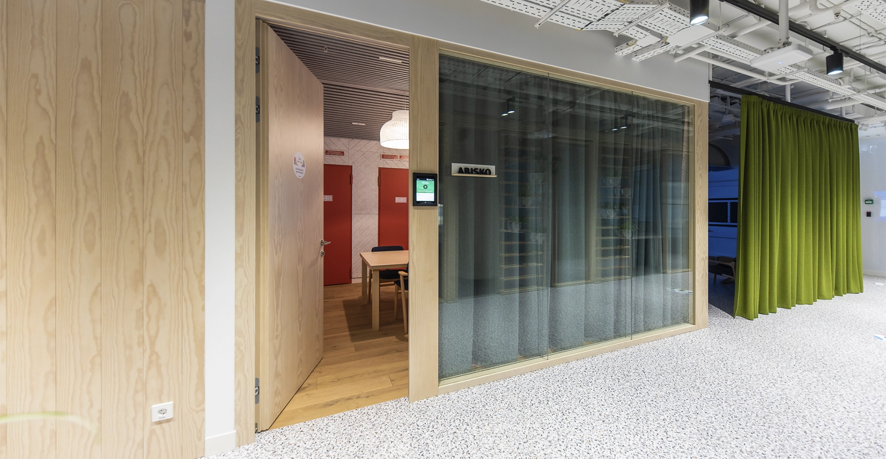 Фото проекта: AVITO. Изображение № 7