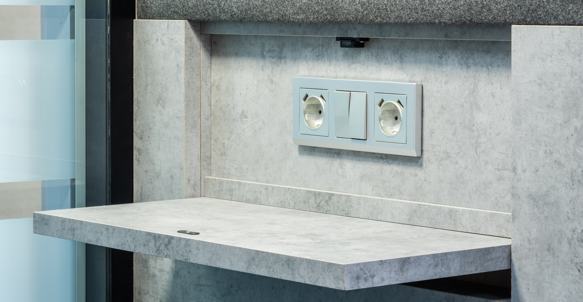 Фото проекта: Nayada установила акустическую переговорную кабину SP2 в офисе ЮЕ-Интернейшнл. Изображение № 4