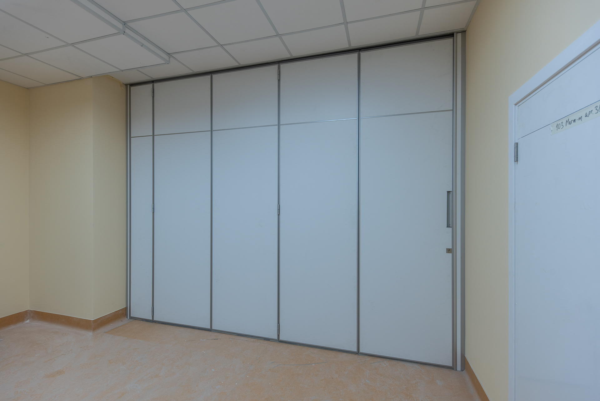 SmartWall H3 - раздвижные перегородки. Изображение №5