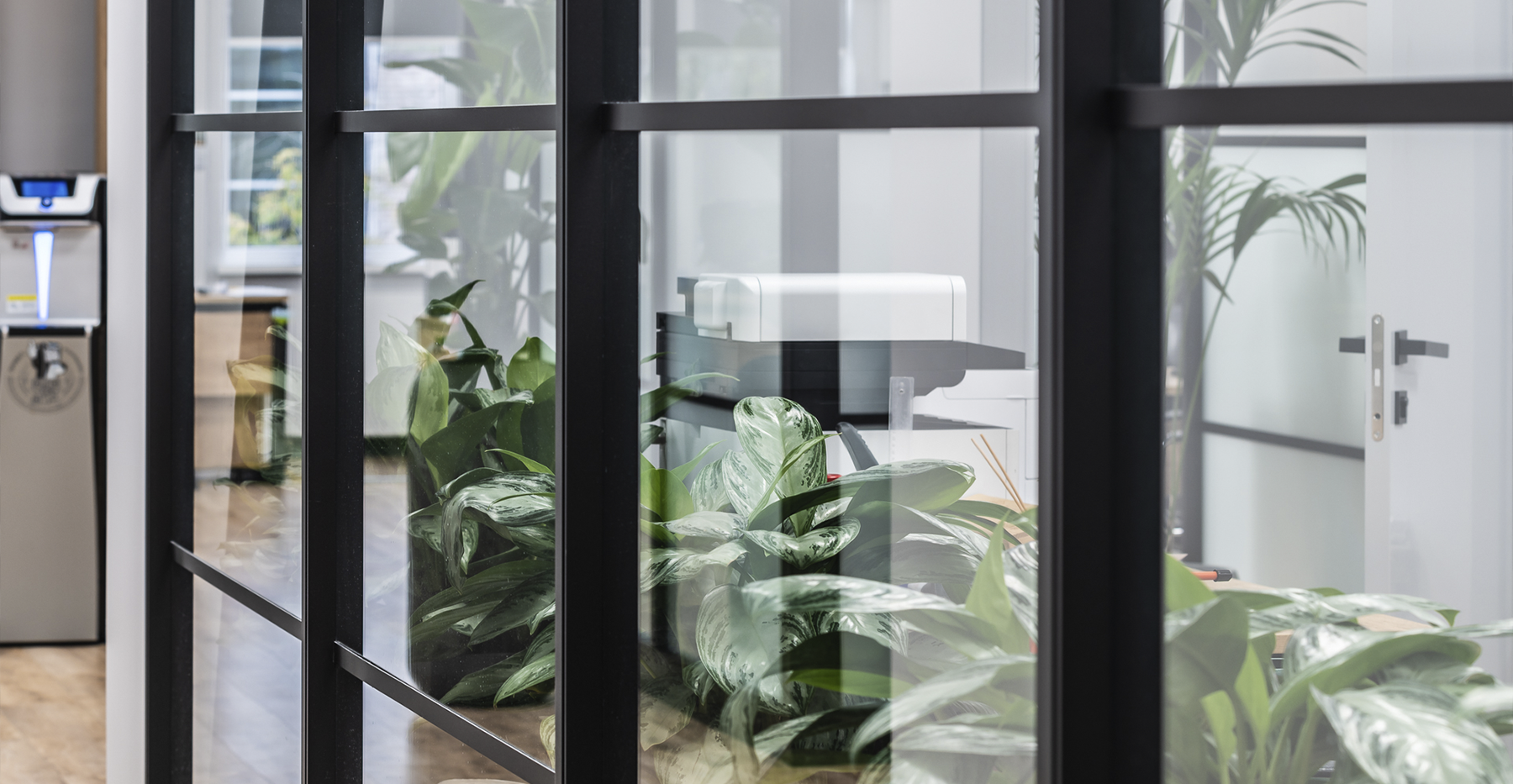 Фото проекта: Проект Nayada по установке каркасных перегородок в Первый Клиентский Банк. Изображение № 8