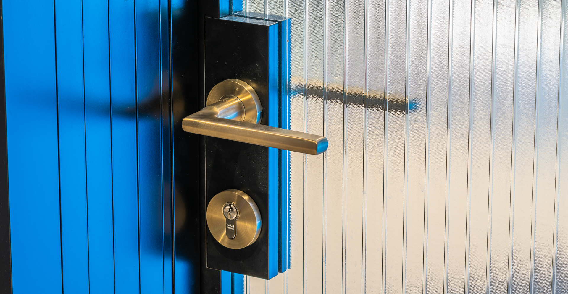 Фото проекта: Проект Nayada по установке дверей NAYADA-Quadro в частном коттедже. Изображение № 1